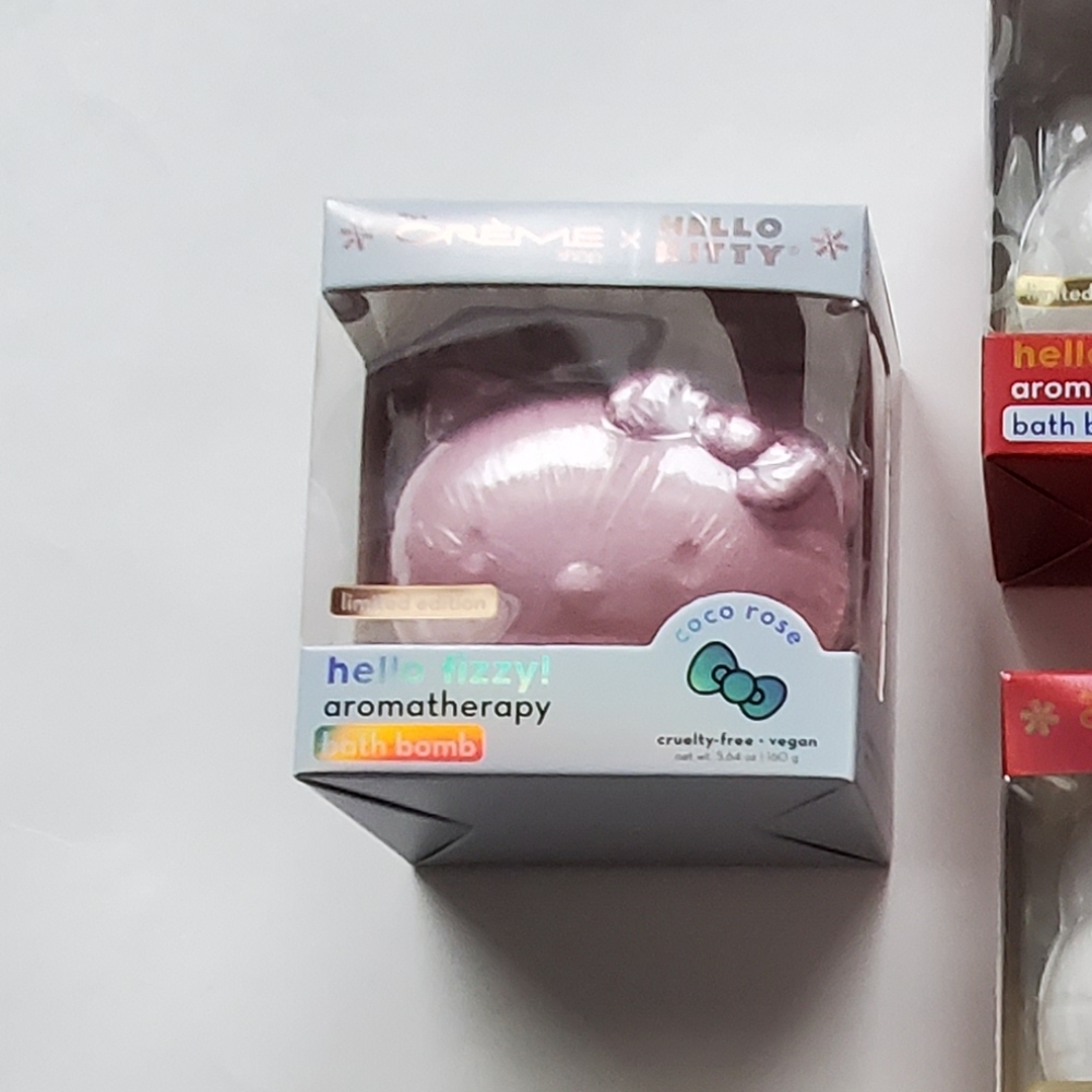 Hello Kitty 4 Bath Bombs New - Picture 4 of 6